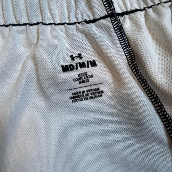 NWOT Under Armour Women's Medium Play Up 3.0 Shorts Loose Fit Gradient - Picture 6 of 7